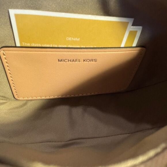 MICHAEL Michael Kors Kyla Small Hazy Pink Convertible Crossbody - Picture 9 of 10